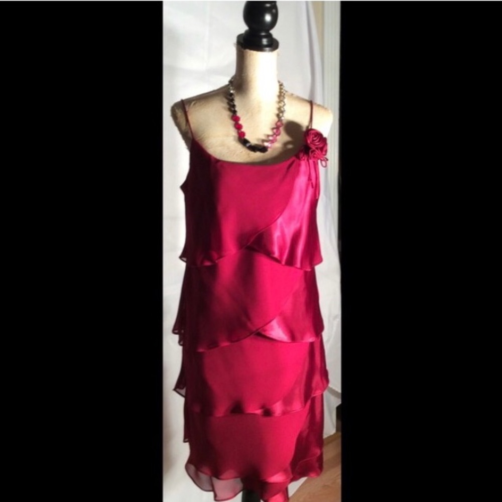 LA NUIT, Size 8, Layered Cocktail Dress